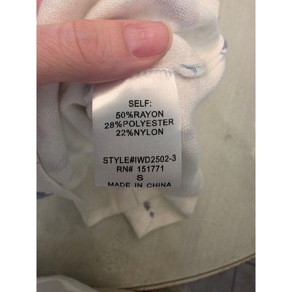 LE LIS Women's Floral Knit Spaghetti Strap Midi Dress SZ Small Feminine - Picture 6 of 7